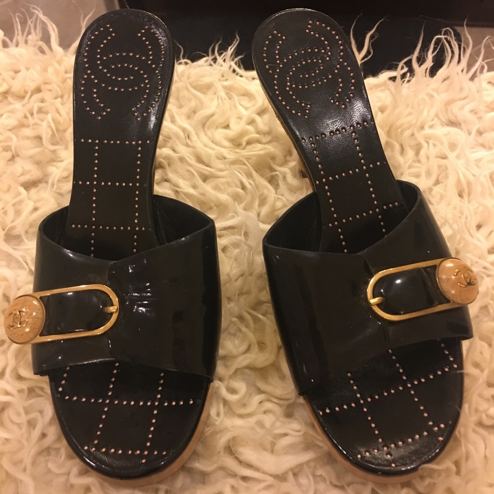 Chanel black leather heels